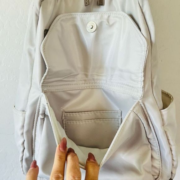 Laundry by Shelli Segal Los Angeles nylon and faux leather backpack bag carryall - Picture 9 of 10